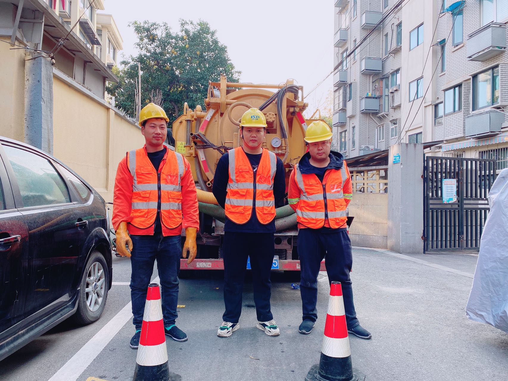 泰山路南京某小区管道清淤检测施工